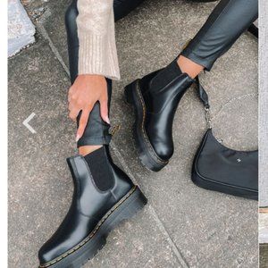 DR. MARTENS 2976 VALOR Water Resistant WARMWAIR Leather CHELSEA Boots MSRP$190